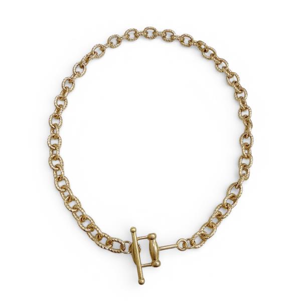 METAL TOGGLE CHAIN NECKLACE