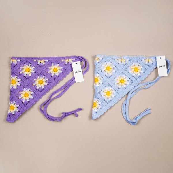 CROCHET DAISY TRIANGLE HEAD SCARF