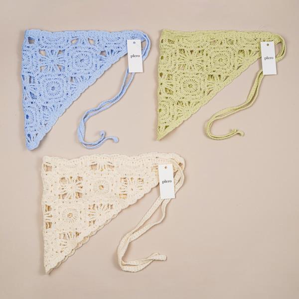 CROCHET TRIANGLE HEAD SCARF