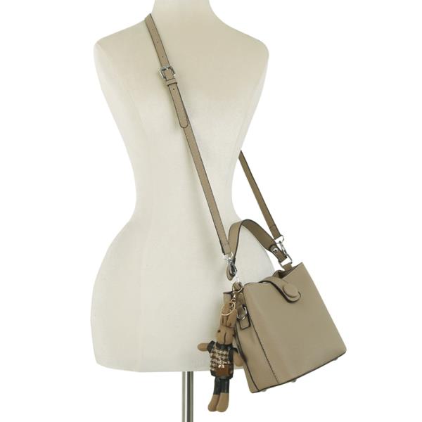 PLAIN BUCKET SATCHEL W BAG CHARM