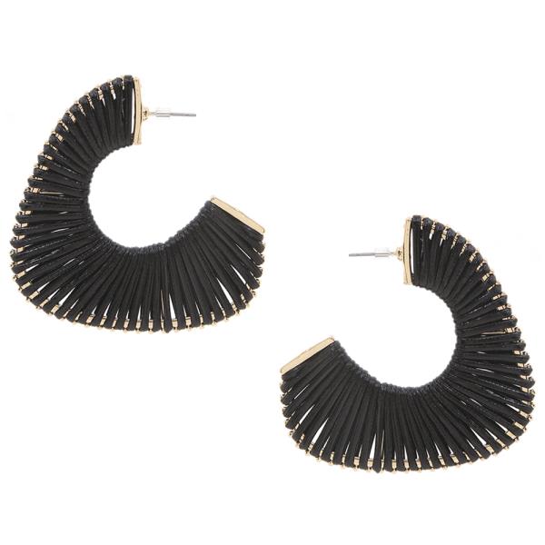 ROUND C SHAPED DESIGN EARRING