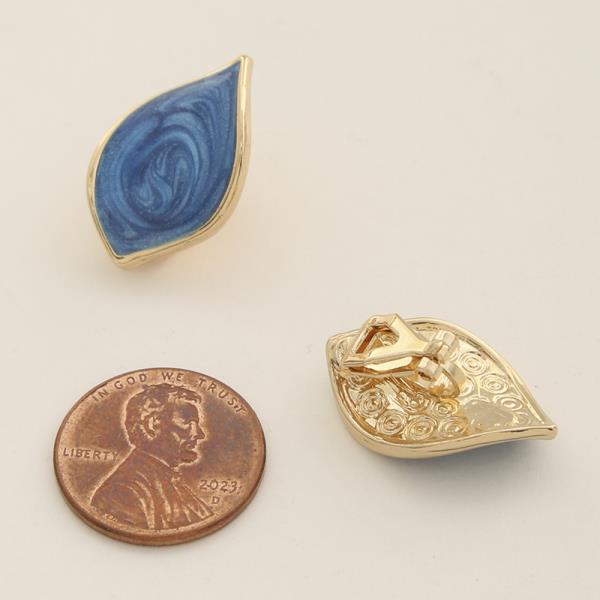 LEAF SHAPED CLIP ON EARRING