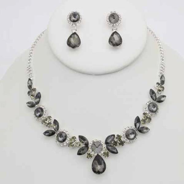 CRYSTAL TEARDROP CLUSTER STATEMENT NECKLACE EARRING SET