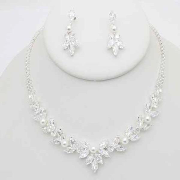 CZ CRYSTAL CLUSTER STATEMENT NECKLACE EARRING SET