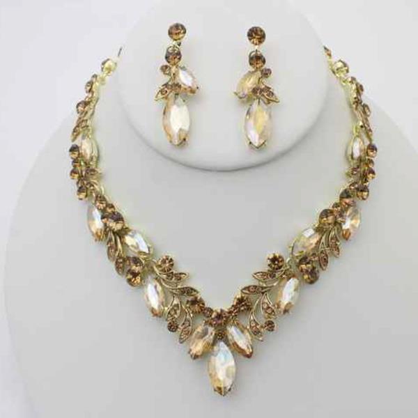 CRYSTAL MARQUISE CLUSTER STATEMENT NECKLACE EARRING SET