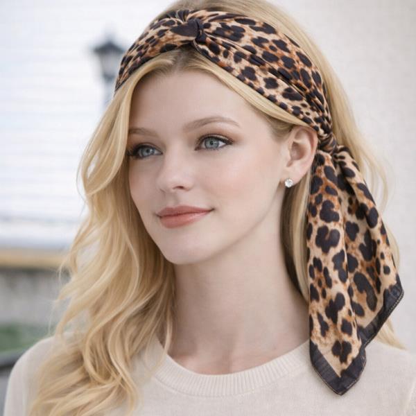 LEOPARD PRINT SQUARE SCARF