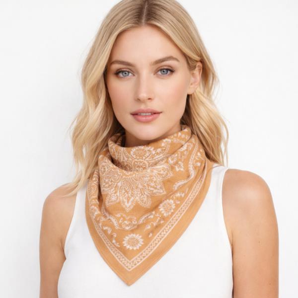BANDANA PRINT SQUARE SCARF