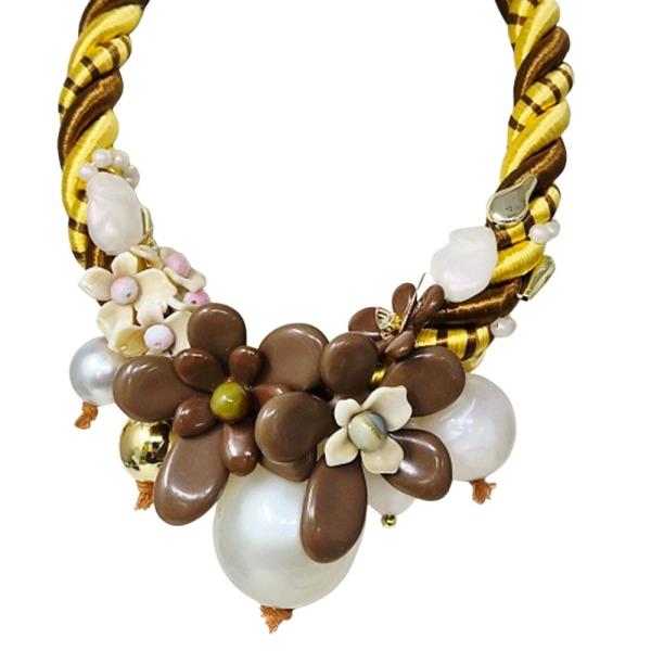 TWIST STAIN FLORAL PEARL CLUSTER STATEMENT NECKLACE