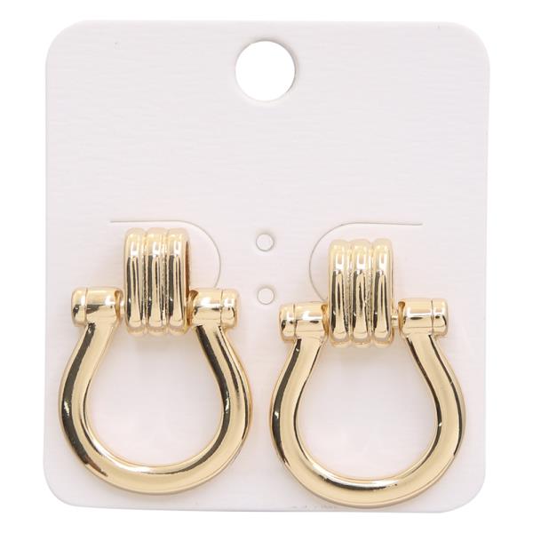 HORSESHOE SHAPED METAL EARRING
