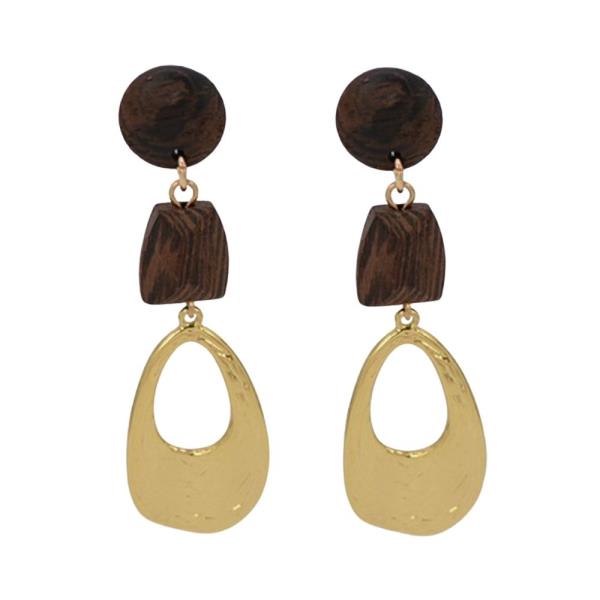 WD PST W/OVAL MTL EARRING