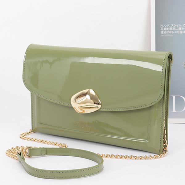 SMOOTH GLOSSY CLUTCH CROSSBODY BAG