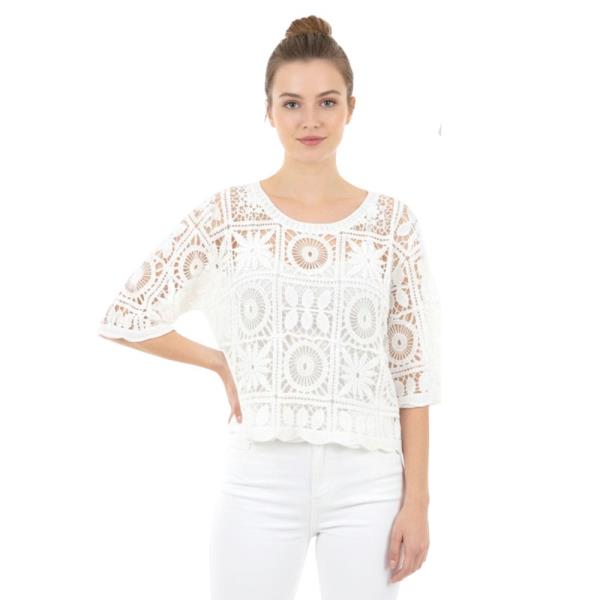 CROCHET LACE FLORAL CIRCLE MOCK NECK CROP TOP