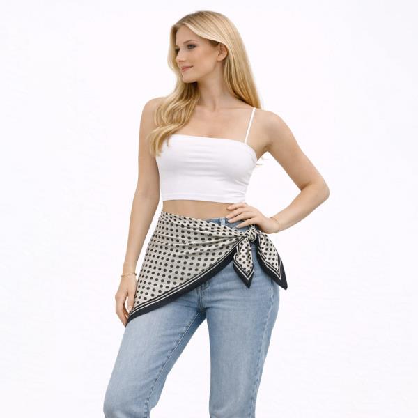 POLKA DOT TRIANGLE SHAPE SCARF