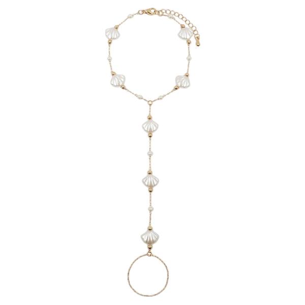 SHELL HAND PEARL CHAIN BRACELET