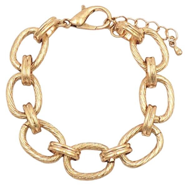TWIST OVAL LINK BRACELET