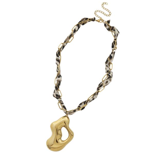 MOLTEN SHAPE PENDANT CHAIN LINK PRINT FABRIC NECKLACE