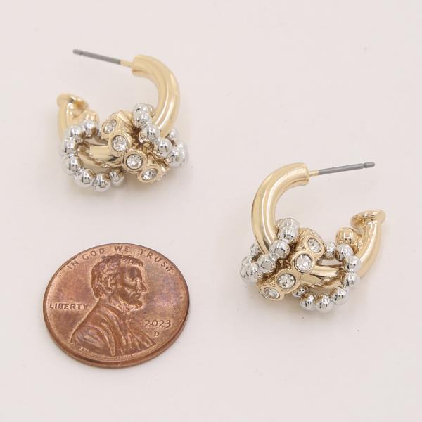 METAL OPEN DESIGN CRYSTAL BEAD DANGLE EARRING