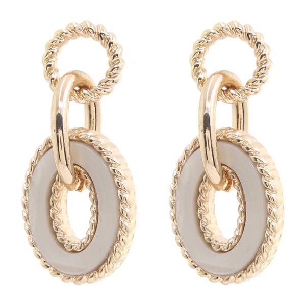 OVAL ACRYLIC EARRING