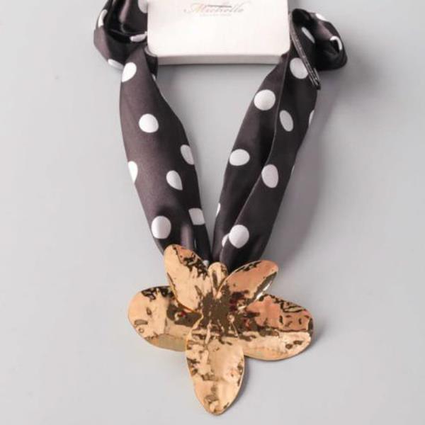 HAMMERED FLOWER DOT SCARF NECKLACE
