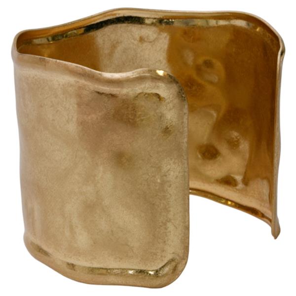 METAL HAMMERED WIDE CUFF BRACELET