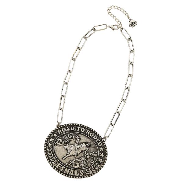 LARGE OVAL ROAD TO RODEO FINALS PENDANT CHAIN LINK NECKLACE