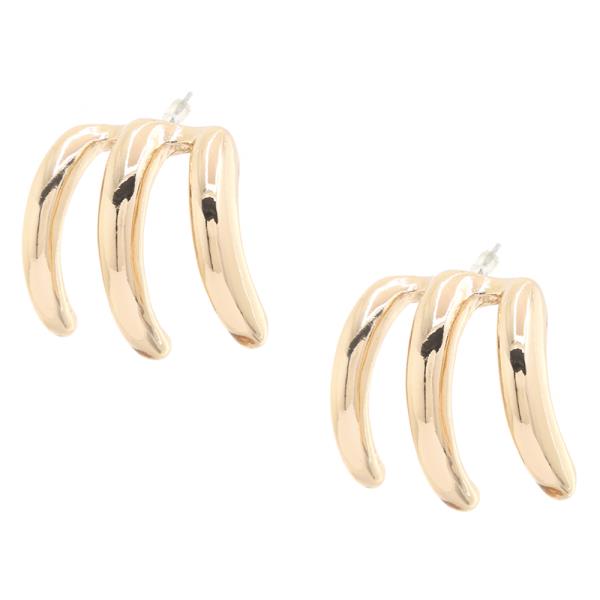 TRIPLE ROW CURVE METAL EARRING