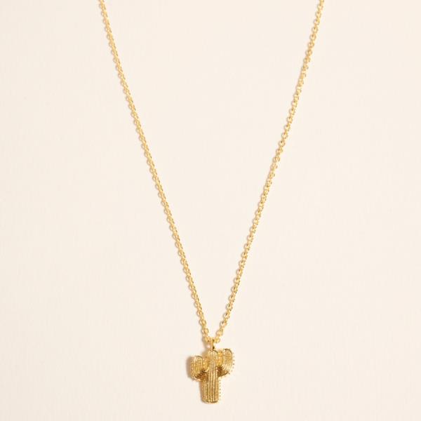 CACTUS SHAPED GOLD-DIPPED PENDANT SHORT NECKLACE