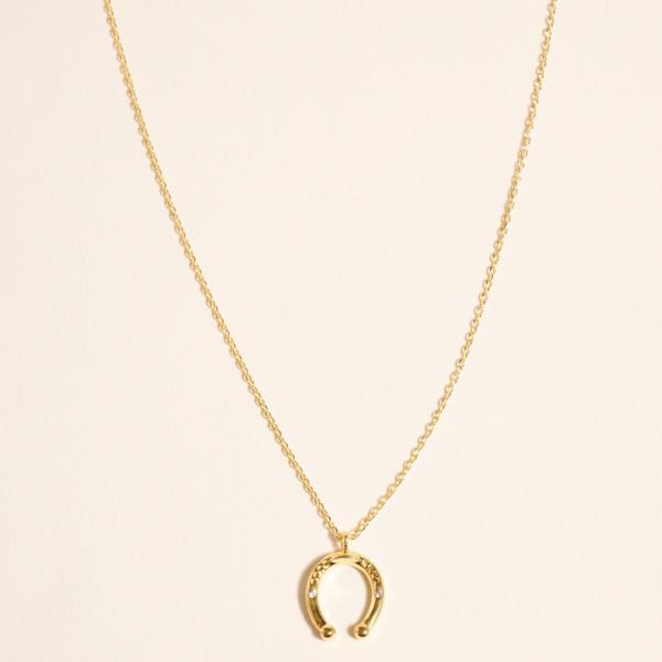 HORSESHOE SHAPED GOLD-DIPPED PENDANT SHORT NECKLACE