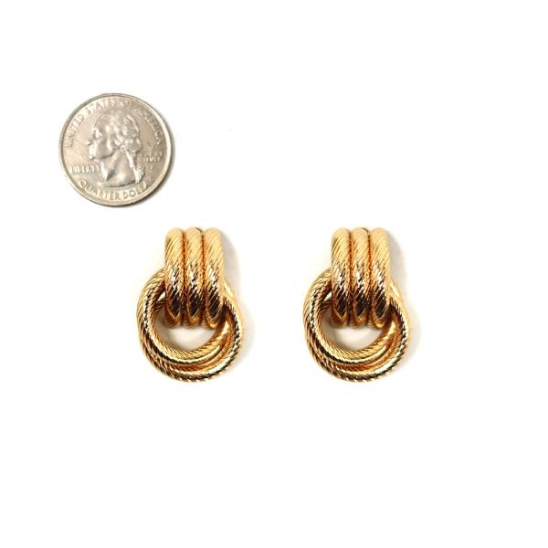 LINK TEXTURED POST HOOP METAL EARRINGS