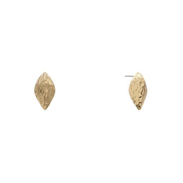 METAL STUD EARRING