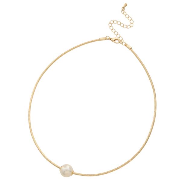 METAL PEARL CENTER NECKLACE