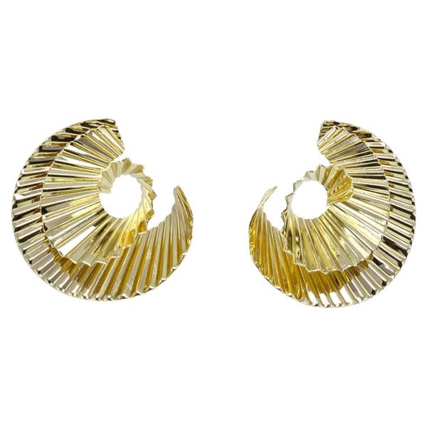 SWIRL FAN STUD EARRING
