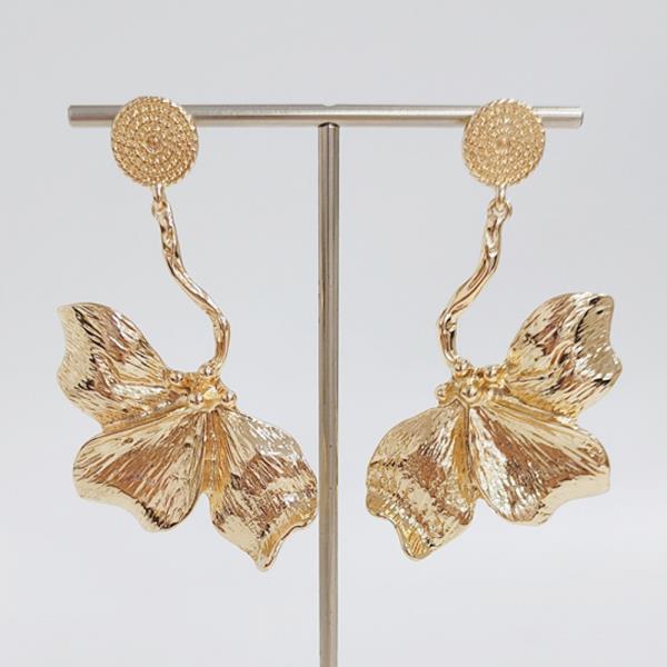 DANGLE LEAF EARRING