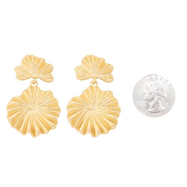 METAL FAN DISC STUD EARRING