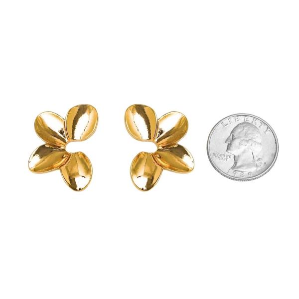 METAL FLORAL STUD EARRING