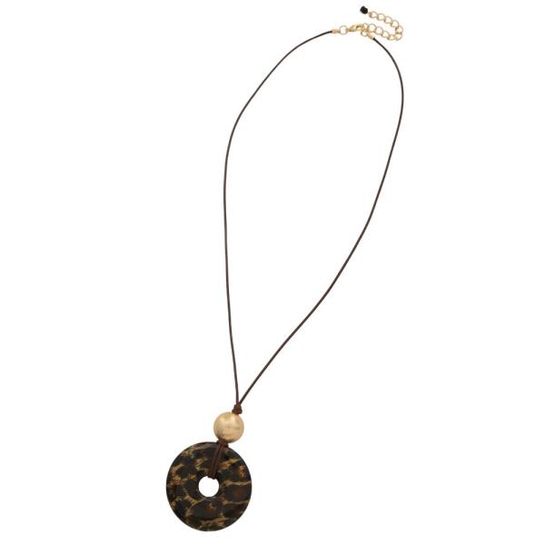 ROUND RESIN PENDANT LONG NECKLACE EARRING SET