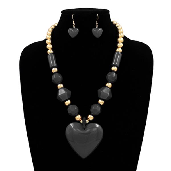BEADED HEART PENDANT STATEMENT NECKLACE EARRING SET
