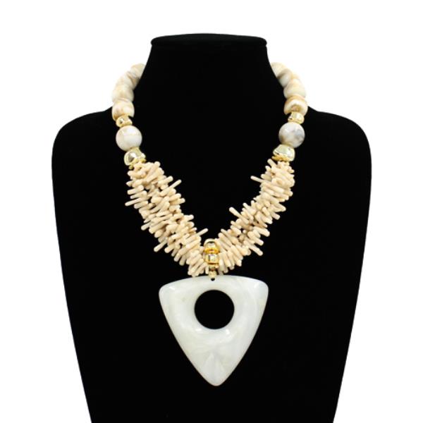 BEADED STONE PENDANT STATEMENT NECKLACE