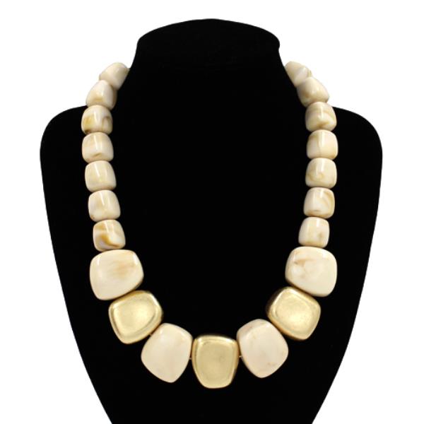 RESIN BEADED STATEMENT NECKLACE