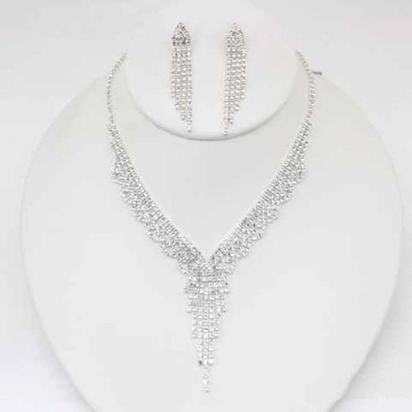 RHINESTONE V NECKLACE EARRING SET