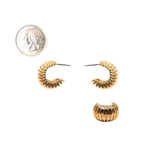 TEXURED HUGGIE HOOP EARRINGS