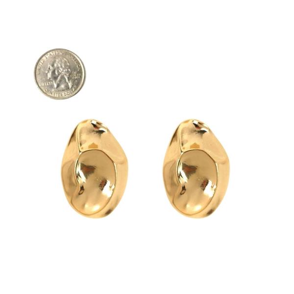 TEXTURED METAL POST EARRING