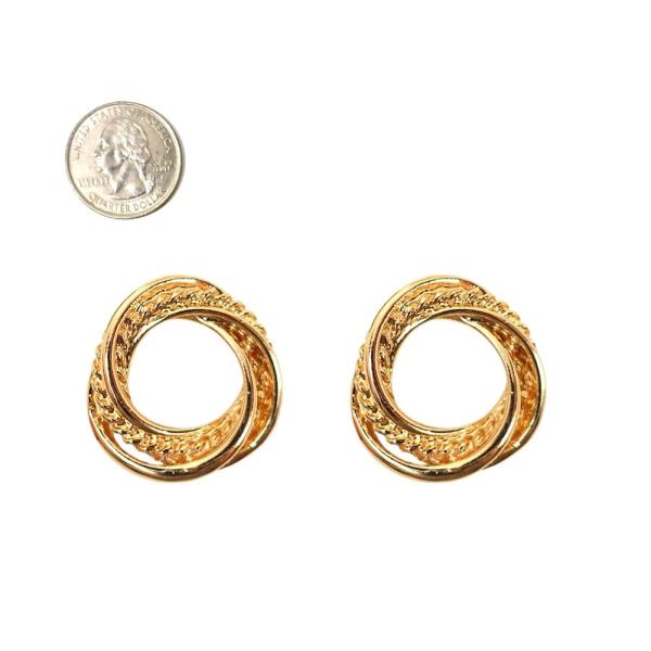 LAYERED ROUND POST EARRING