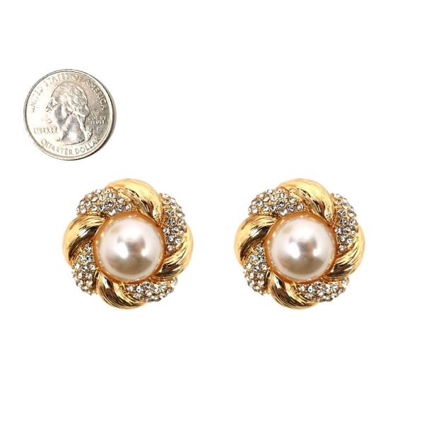 ROUND SHAPE PEARL W STONE EARRING