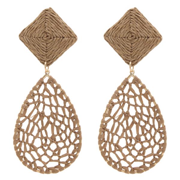 MESH TEARDROP SHAPED RAFFIA DANGLE EARRING