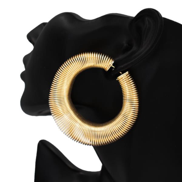 METAL RIDGED HOOP EARRING
