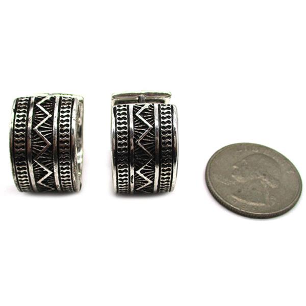 WESTERN ENGRAVED EARRING