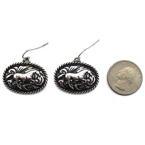 WESTERN SMALL OVAL HORSE EARRING