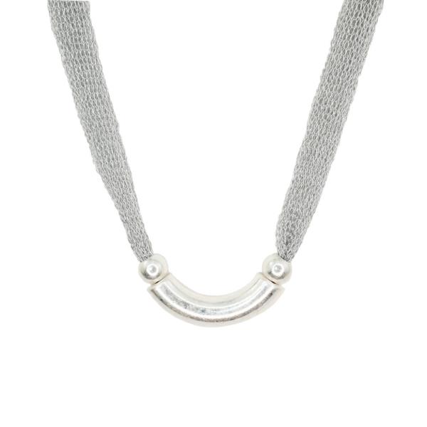 CURVED TUBE MESH NECKLACE