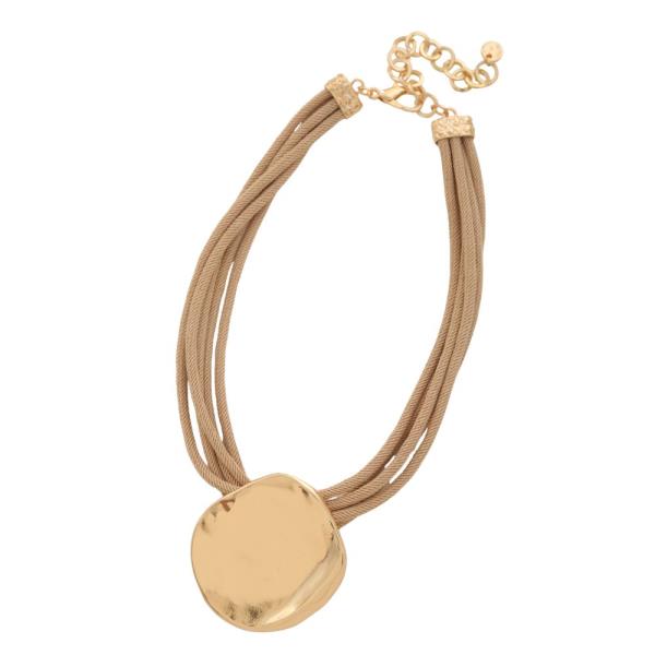 HAMMERED ROUND PENDANT ROPE NECKLACE